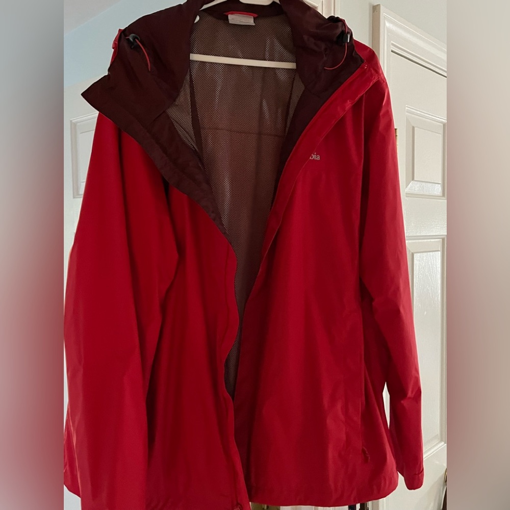 Men’s Columbia red rain jacket